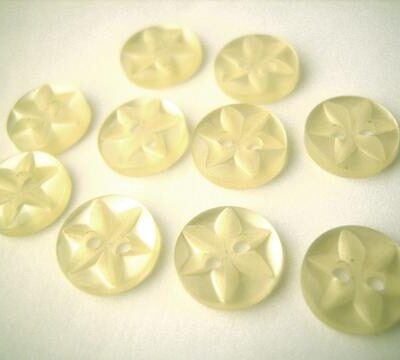 poly-star-button-in-yellow