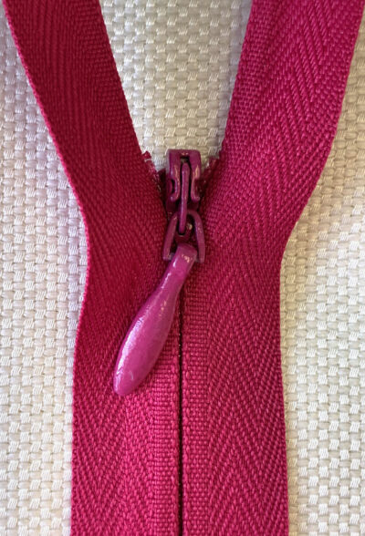 8"/20cm Magenta Invisible Concealed Zip