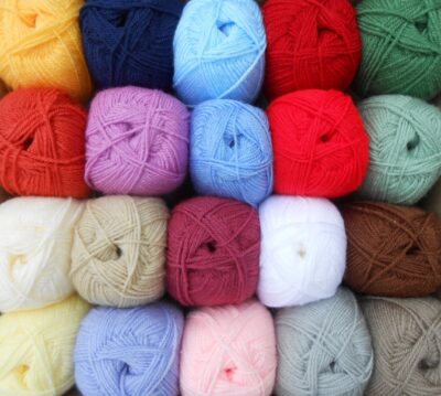 100% Acrylic DK Knitting Wool/Yarn Pricewise 100g Double Knitting Yarn/Wool King Cole